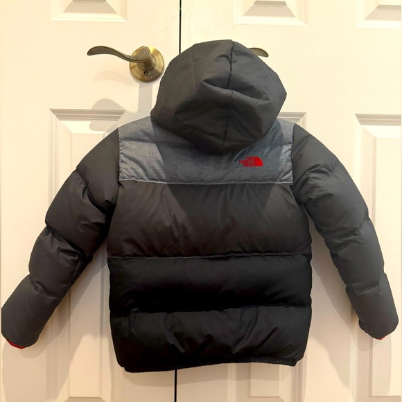 The North Face Boys Reversible Down Hooded Coat Black with Red Trim size 6 - Picture 9 of 15